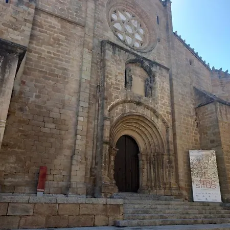 Bovedas Del Marques * Plasencia